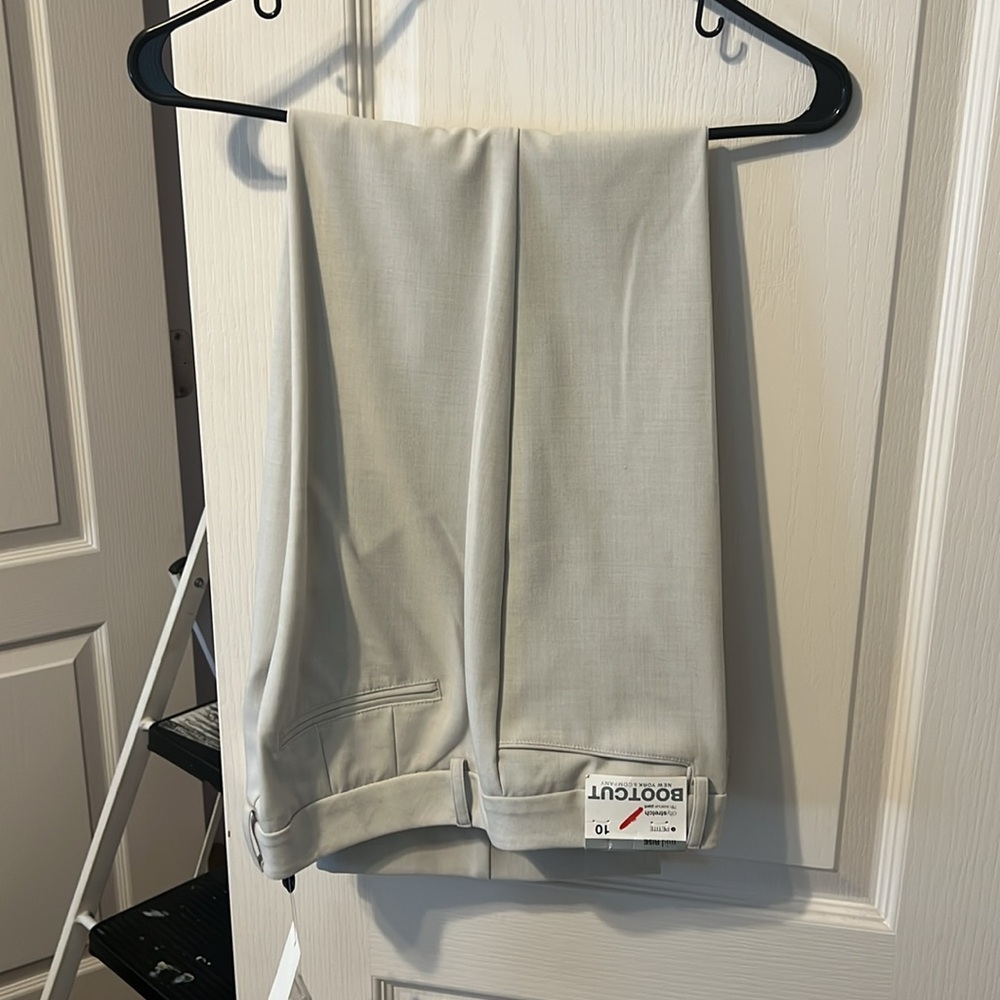 NWT size 10 petite, mid rise boot cut pants, very light grey/beige